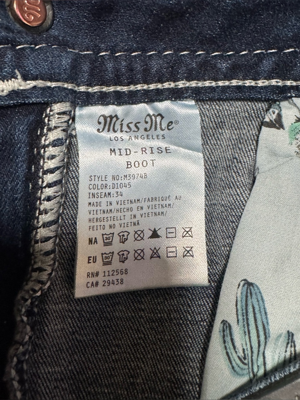 Miss Me Mid-Rise Bootcut Size 33x34 M3974B DK Blue ~NWT - Picture 8 of 9